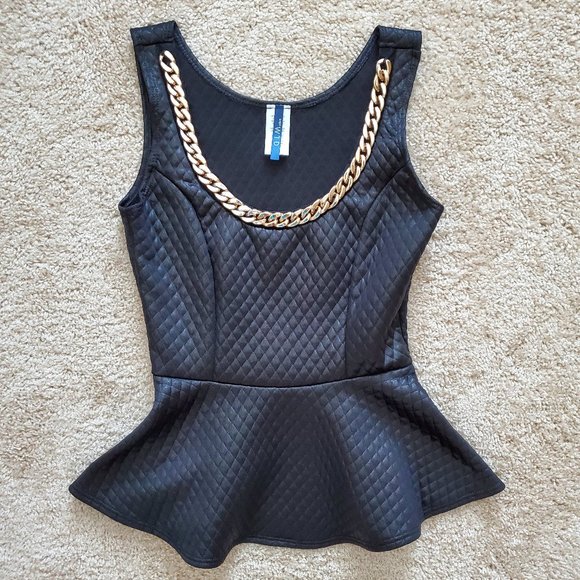 Wise Jewels Tops - Sleeveless Black Peplum With Gold Acrylic Chain